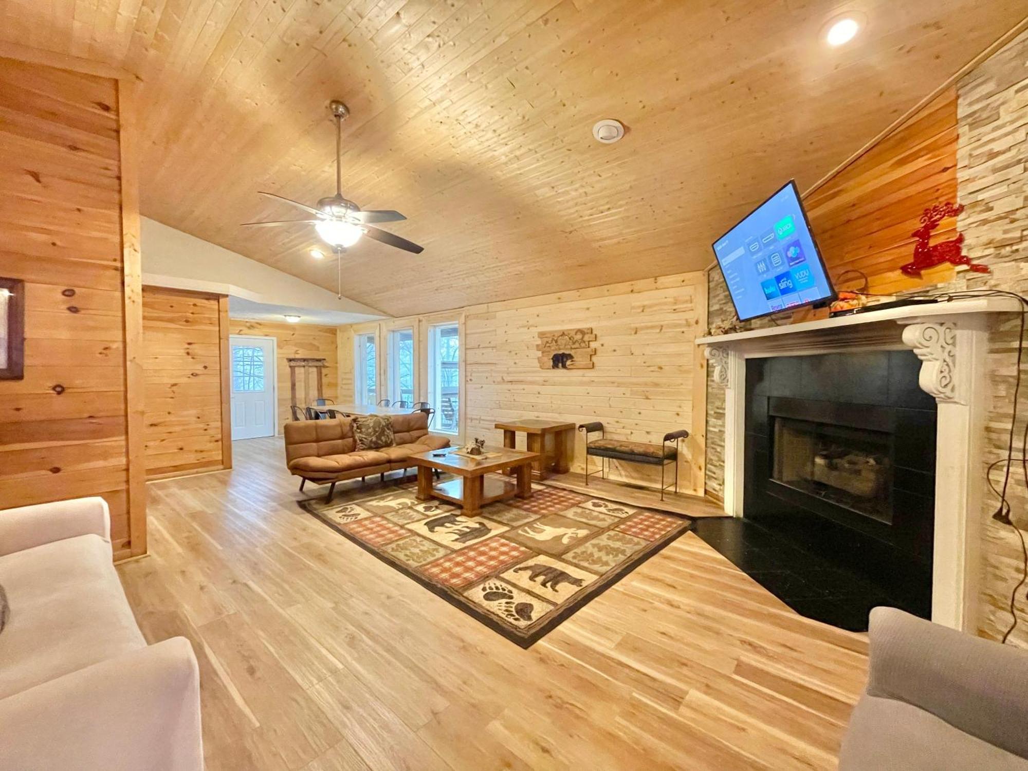 Lazy Bear Cabin 塞维尔维尔 外观 照片
